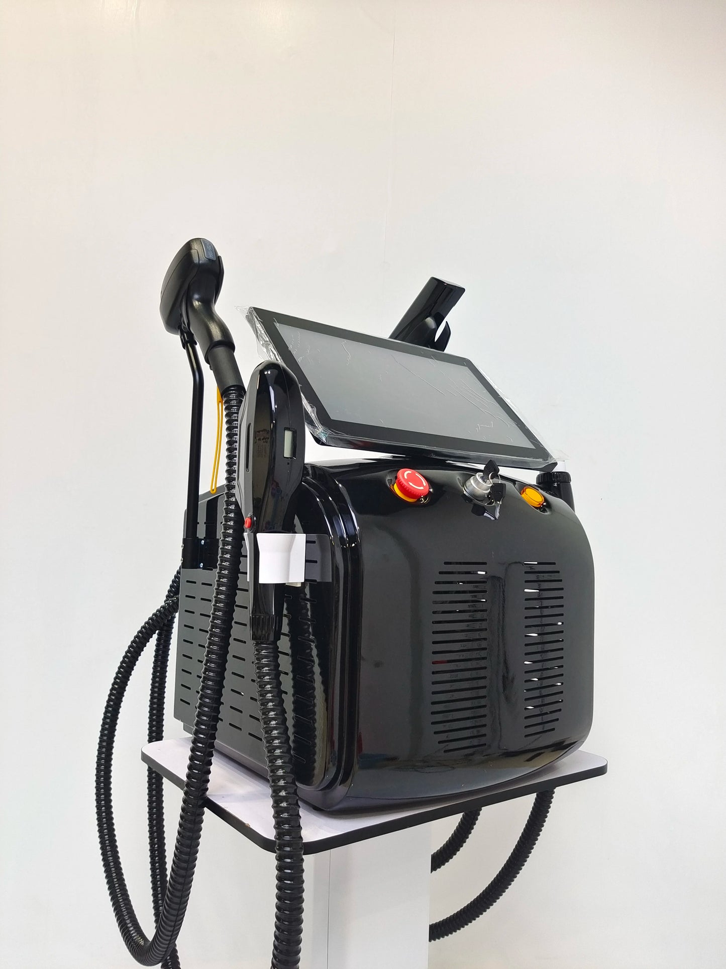 Emsnova Soprano Titanium Ice Platinum Diode Laser Hair Removal