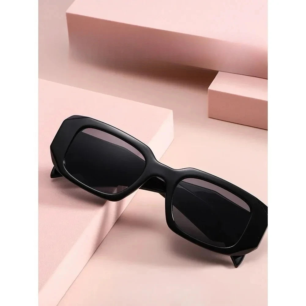 Unisex Fashion Sunglasses With Square Frames And Anti Reflective Lenses